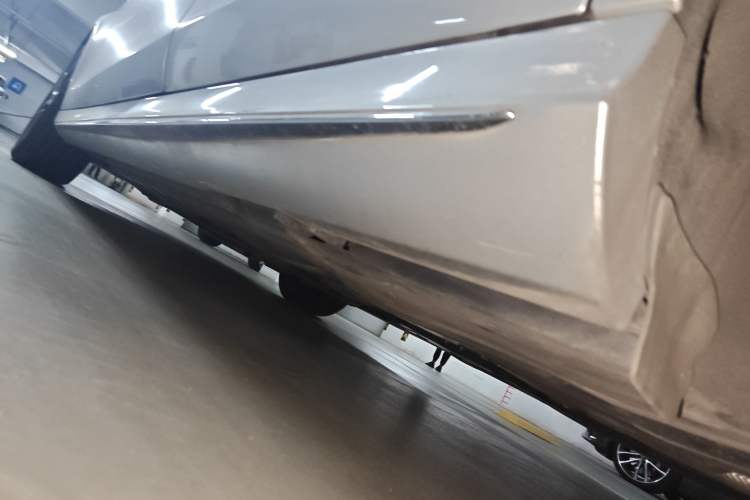 Used Mercedes-Benz E-Class 2020 Restyled E 300 L Sport Exclusive Edition Chassis Rear Left