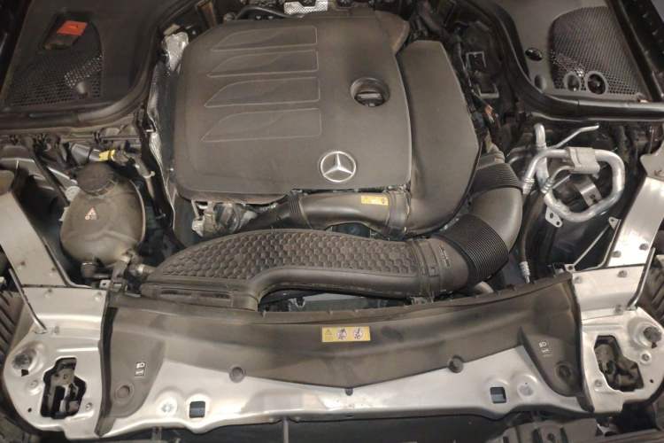 Used Mercedes-Benz E-Class 2020 E 300 Coupe Engine Bay