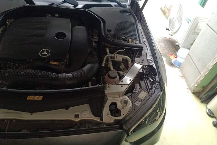 Used Mercedes-Benz E-Class 2020 E 260 Coupe Engine Bay Left