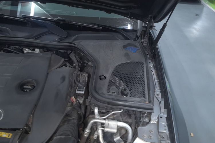 Used Mercedes-Benz E-Class 2020 E 260 Coupe Engine Bay Left