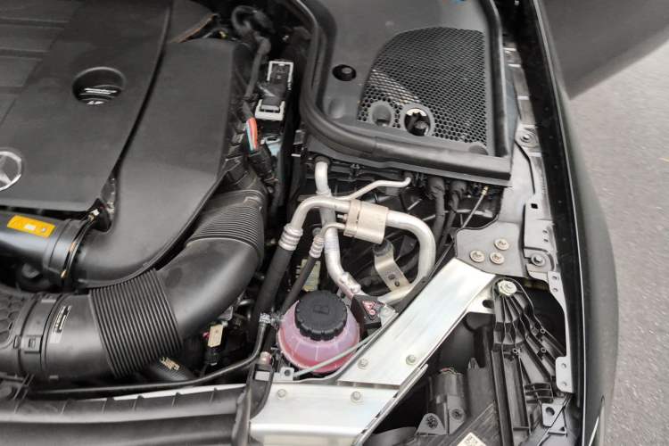 Used Mercedes-Benz E-Class 2020 E 260 Coupe Engine Bay Left