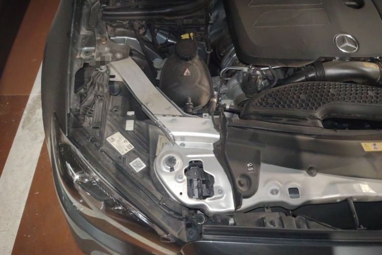 Used Mercedes-Benz E-Class 2020 E 300 Coupe Engine Bay Right