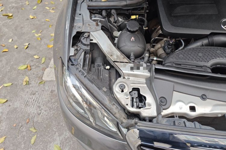 Used Mercedes-Benz E-Class 2020 E 300 L Luxury Model Engine Bay Right
