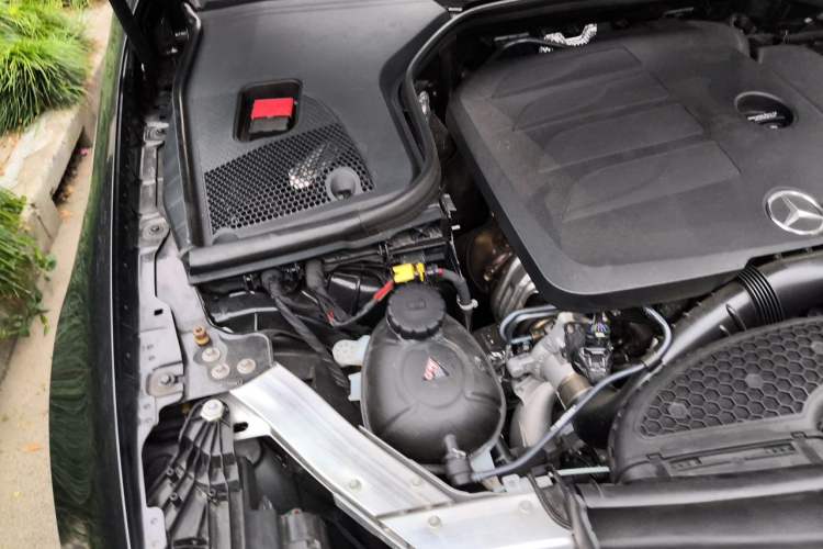 Used Mercedes-Benz E-Class 2020 E 260 Coupe Engine Bay Right