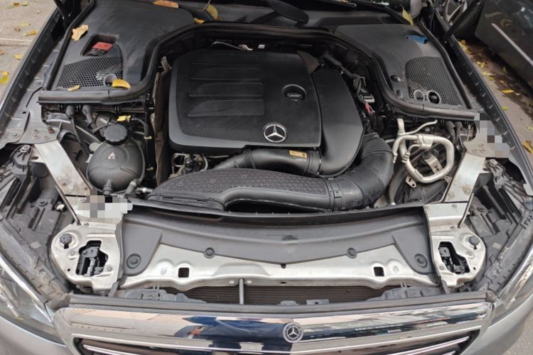 Used Mercedes-Benz E-Class 2020 E 300 L Luxury Model Engine Bay