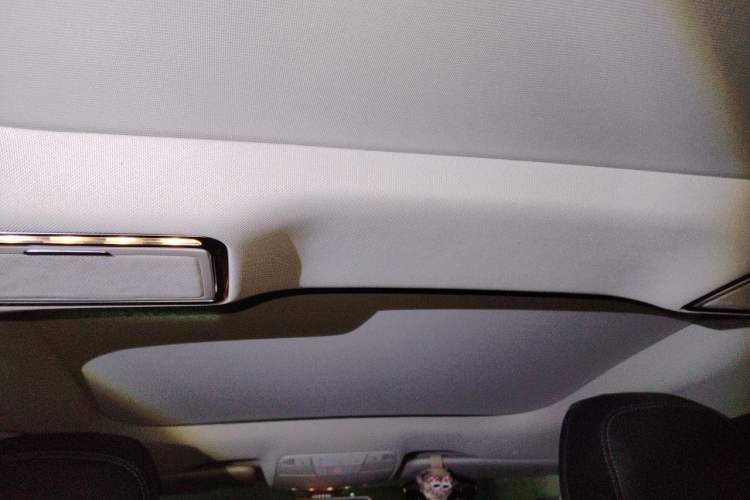 Used Mercedes-Benz E-Class 2020 Facelift E 300 L Stylish Edition Headliner