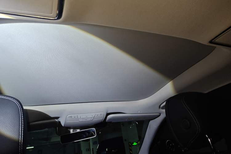 Used Mercedes-Benz E-Class 2020 Restyled E 300 L Sport Exclusive Edition Headliner