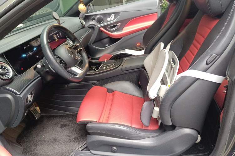 Used Mercedes-Benz E-Class 2020 E 260 Coupe Left Front Seat