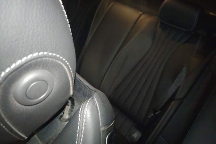 Used Mercedes-Benz E-Class 2020 E 300 Coupe Left Rear Seat