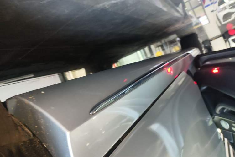 Used Mercedes-Benz E-Class 2020 Restyled E 300 L Sport Exclusive Edition Left Side Sill