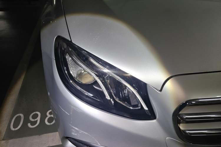 Used Mercedes-Benz E-Class 2020 Restyled E 300 L Sport Exclusive Edition Right Front Headlight