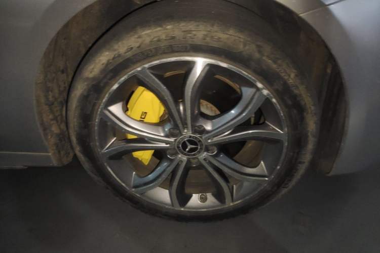 Used Mercedes-Benz E-Class 2020 E 300 L Sport Luxury Edition Right Front Wheel Hub