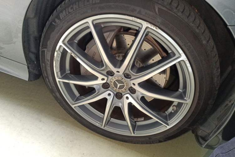 Used Mercedes-Benz E-Class 2020 E 260 Coupe Right Front Wheel Hub