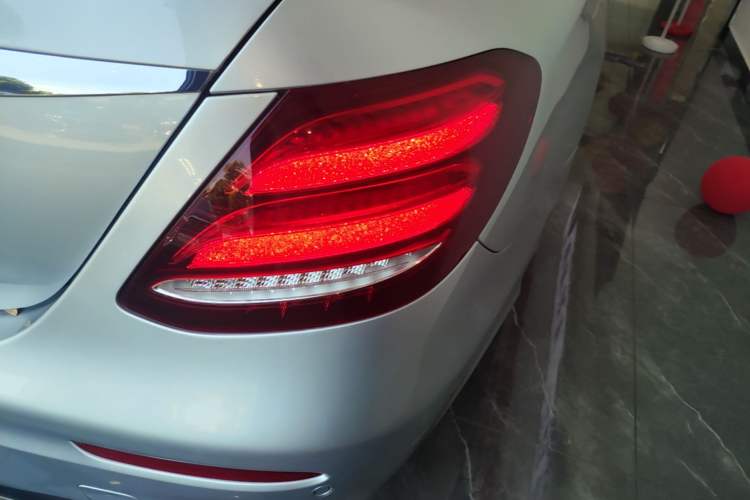 Used Mercedes-Benz E-Class 2020 Restyled E 300 L Sport Exclusive Edition Right Rear Taillight