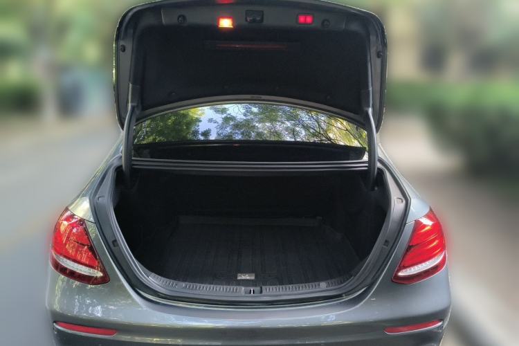 Used Mercedes-Benz E-Class 2020 E 300 L Sport Luxury Edition Trunk