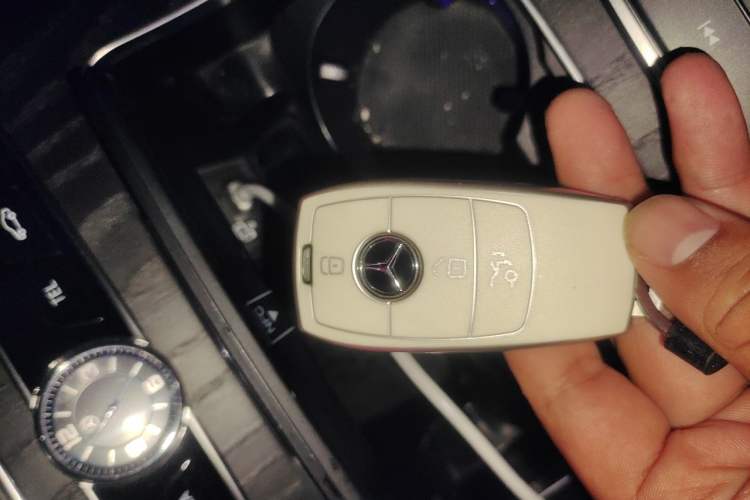 Used Mercedes-Benz E-Class 2020 E 300 L Sport Luxury Edition Vehicle Key