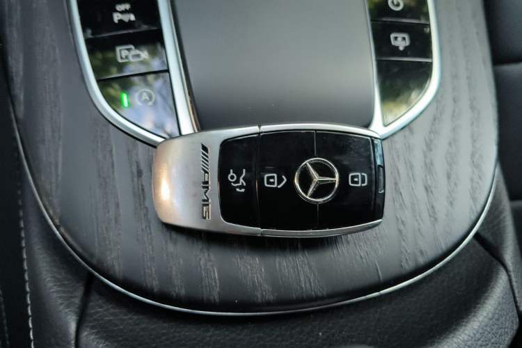 Used Mercedes-Benz E-Class 2020 E 300 L Sport Luxury Edition Vehicle Key