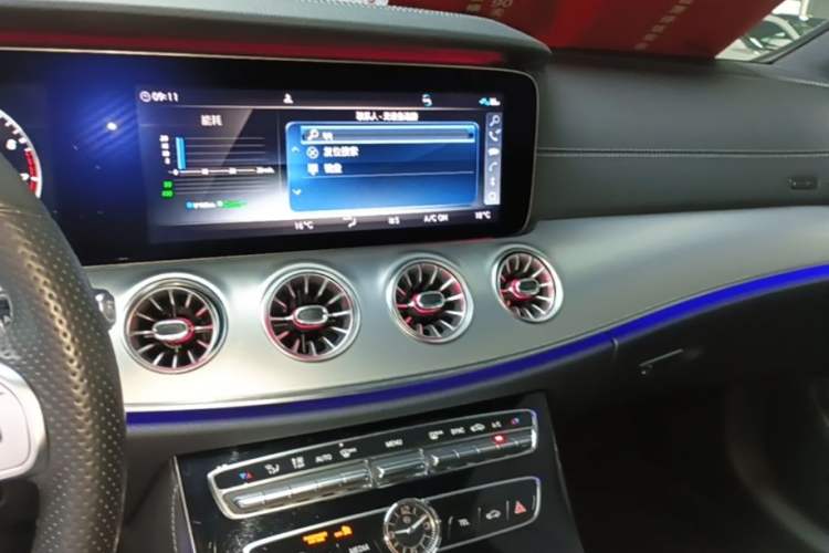 Used Mercedes-Benz E-Class 2020 E 260 Coupe Audio And AC Panel