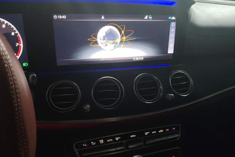 Used Mercedes-Benz E-Class 2020 E 300 L Sport Luxury Edition Audio And AC Panel