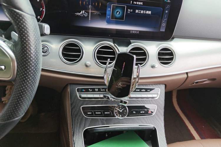 Used Mercedes-Benz E-Class 2020 E 260 Sport Edition Audio And AC Panel