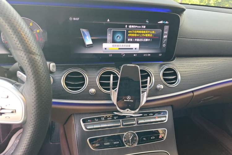 Used Mercedes-Benz E-Class 2020 E 300 L Sport Luxury Edition Audio And AC Panel