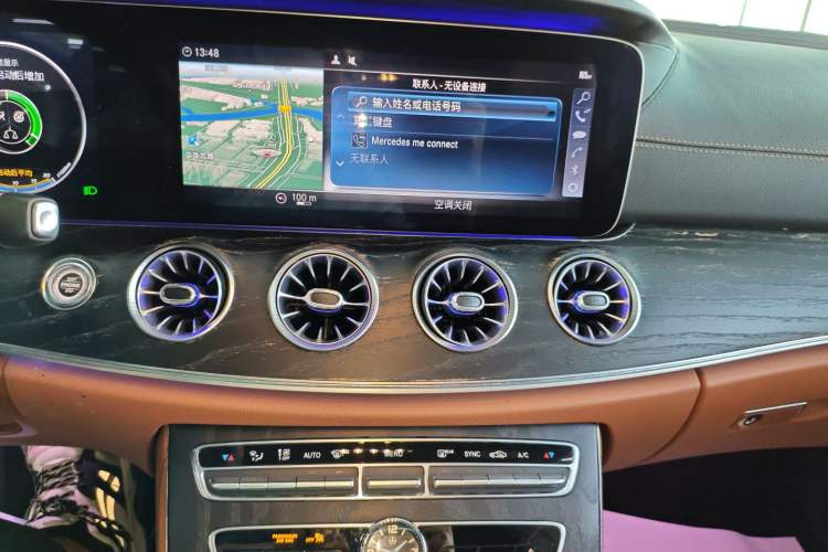 Used Mercedes-Benz E-Class 2020 E 260 4MATIC Coupe Audio And AC Panel
