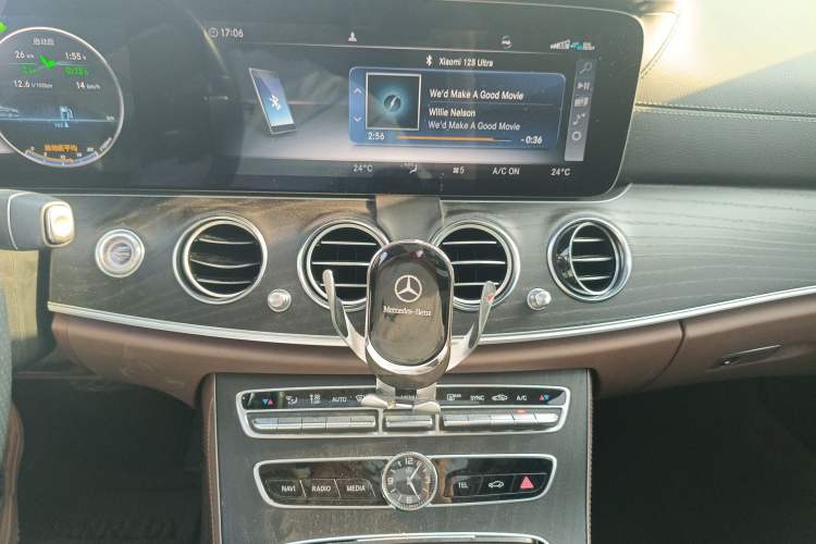 Used Mercedes-Benz E-Class 2020 Facelift E 260 L Sport Edition Audio And AC Panel