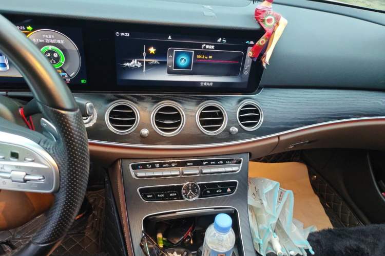 Used Mercedes-Benz E-Class 2020 Facelift E 260 Sport Edition Audio And AC Panel