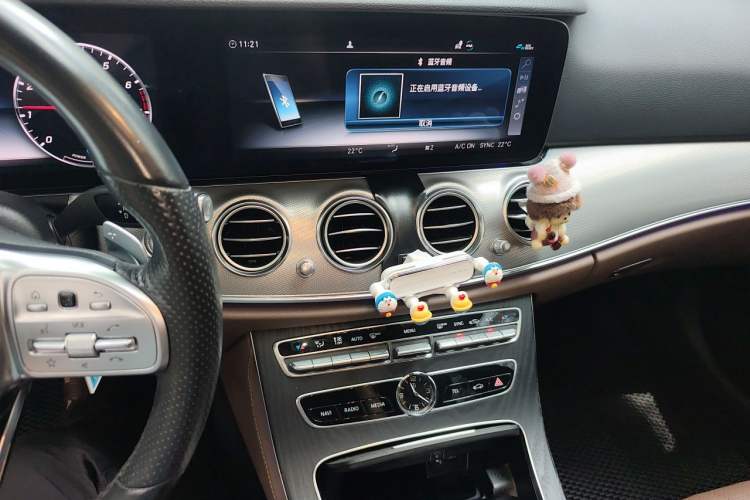 Used Mercedes-Benz E-Class 2020 E 260 Sport Edition Audio And AC Panel