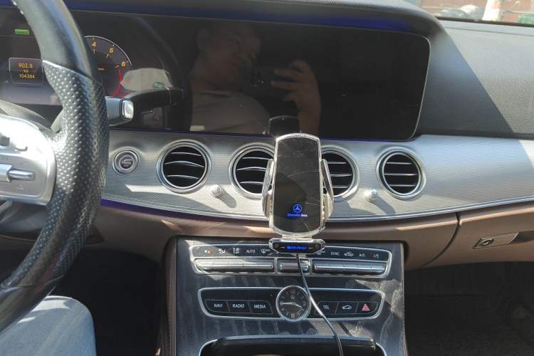 Used Mercedes-Benz E-Class 2020 Facelift E 260 Sport Edition Audio And AC Panel