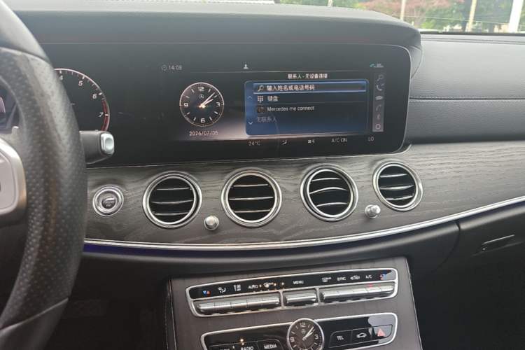 Used Mercedes-Benz E-Class 2020 Restyled E 300 L Sporty and Stylish Edition Audio And AC Panel
