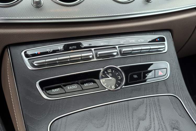 Used Mercedes-Benz E-Class 2020 E 260 Sport Edition Audio And AC Panel