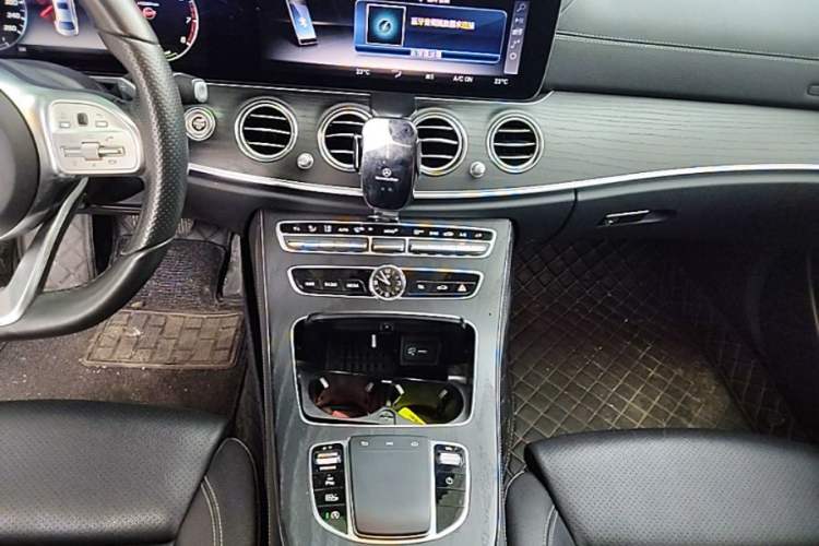 Used Mercedes-Benz E-Class 2020 Facelift E 260 L Sport Edition Audio And AC Panel