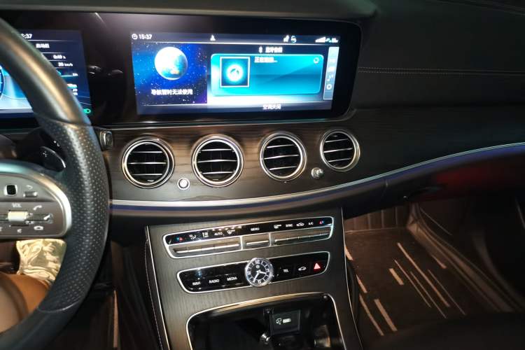 Used Mercedes-Benz E-Class 2020 Restyled E 300 L Sporty and Stylish Edition Audio And AC Panel