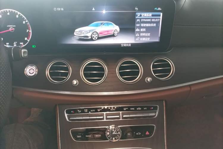 Used Mercedes-Benz E-Class 2020 Restyled E 300 L Sporty and Stylish Edition Audio And AC Panel