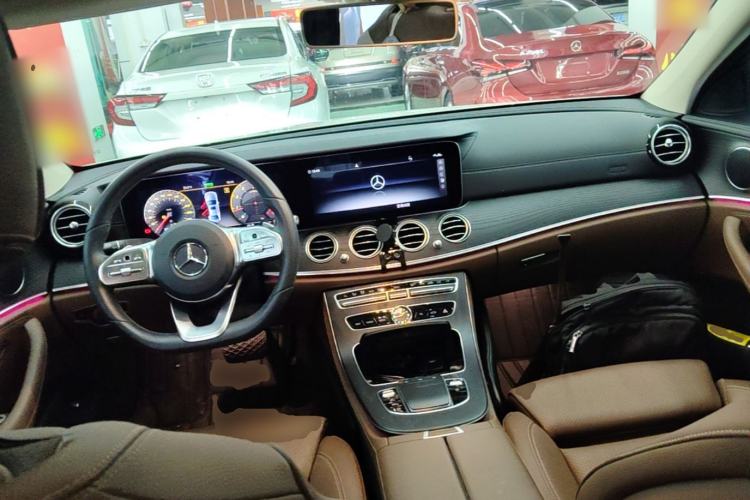 Used Mercedes-Benz E-Class 2020 Facelift E 260 L Sport Edition Center Console