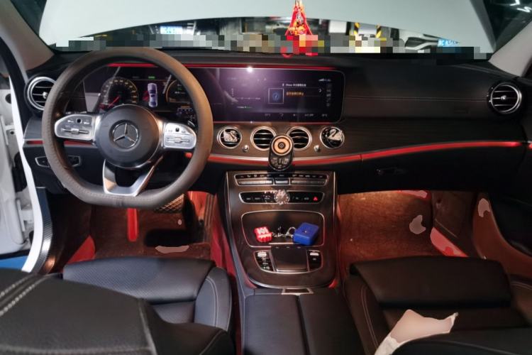 Used Mercedes-Benz E-Class 2020 Facelift E 260 L Sport Edition Center Console