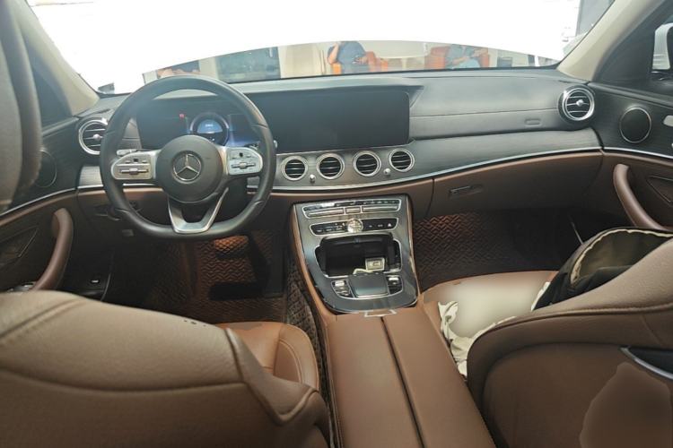Used Mercedes-Benz E-Class 2020 Restyled E 300 L Sporty and Stylish Edition Center Console