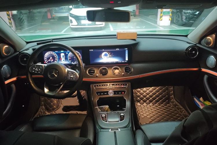 Used Mercedes-Benz E-Class 2020 Facelift E 260 L Sport Edition Center Console
