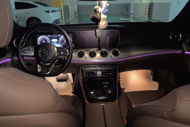 Used Mercedes-Benz E-Class 2020 E 260 Sport Edition Center Console