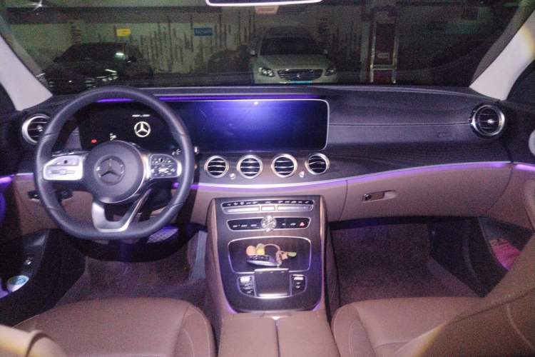 Used Mercedes-Benz E-Class 2020 Restyled E 300 L Sport Exclusive Edition Center Console