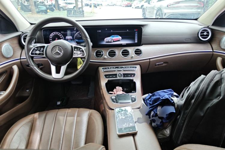 Used Mercedes-Benz E-Class 2020 Restyled E 300 L Exclusive Edition Center Console