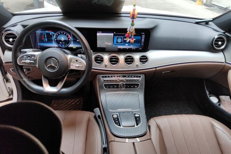 Used Mercedes-Benz E-Class 2020 Facelift E 260 Sport Edition Center Console