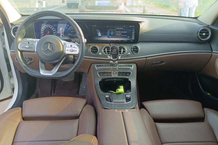 Used Mercedes-Benz E-Class 2020 Facelift E 260 L Sport Edition Center Console