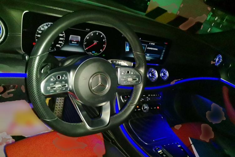 Used Mercedes-Benz E-Class 2020 E 260 Coupe Center Console