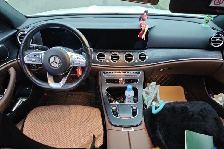 Used Mercedes-Benz E-Class 2020 Facelift E 260 Sport Edition Center Console