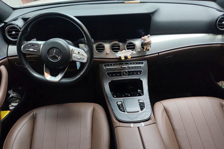 Used Mercedes-Benz E-Class 2020 E 260 Sport Edition Center Console