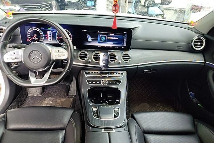 Used Mercedes-Benz E-Class 2020 Facelift E 260 L Sport Edition Center Console