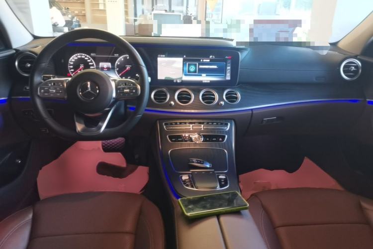 Used Mercedes-Benz E-Class 2020 Restyled E 300 L Sport Exclusive Edition Center Console
