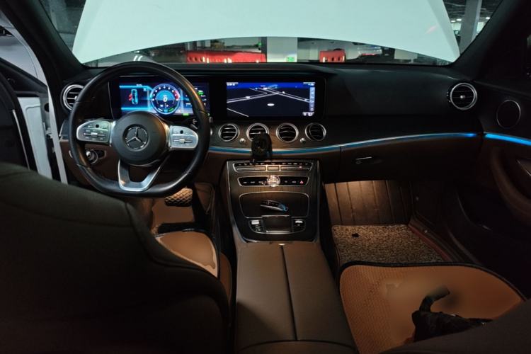 Used Mercedes-Benz E-Class 2020 Facelift E 260 Sport Edition Center Console